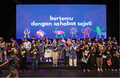 Dokumentasi Pasar Kolaboraya 2024 - foto bersama